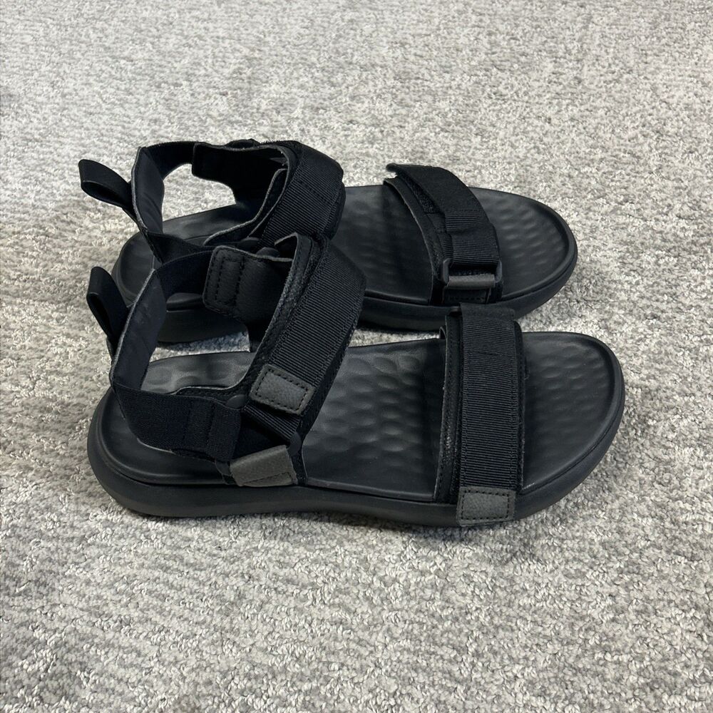 Hey Dude Carson Sandals Mens 7 EU40 Black Summer Strappy Outdoor Walking Comfort